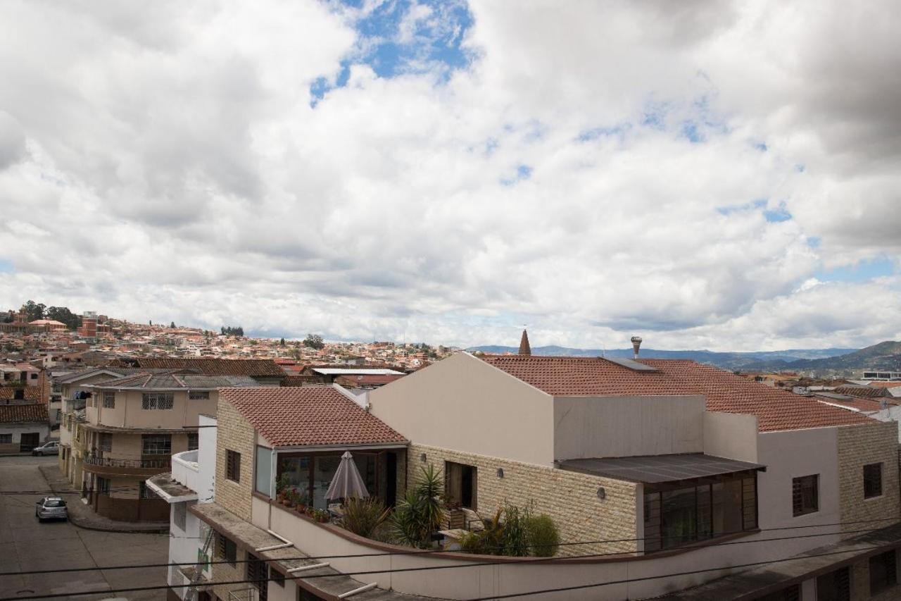 Hotel Brist0L Suites Centro Historico Cuenca Room photo