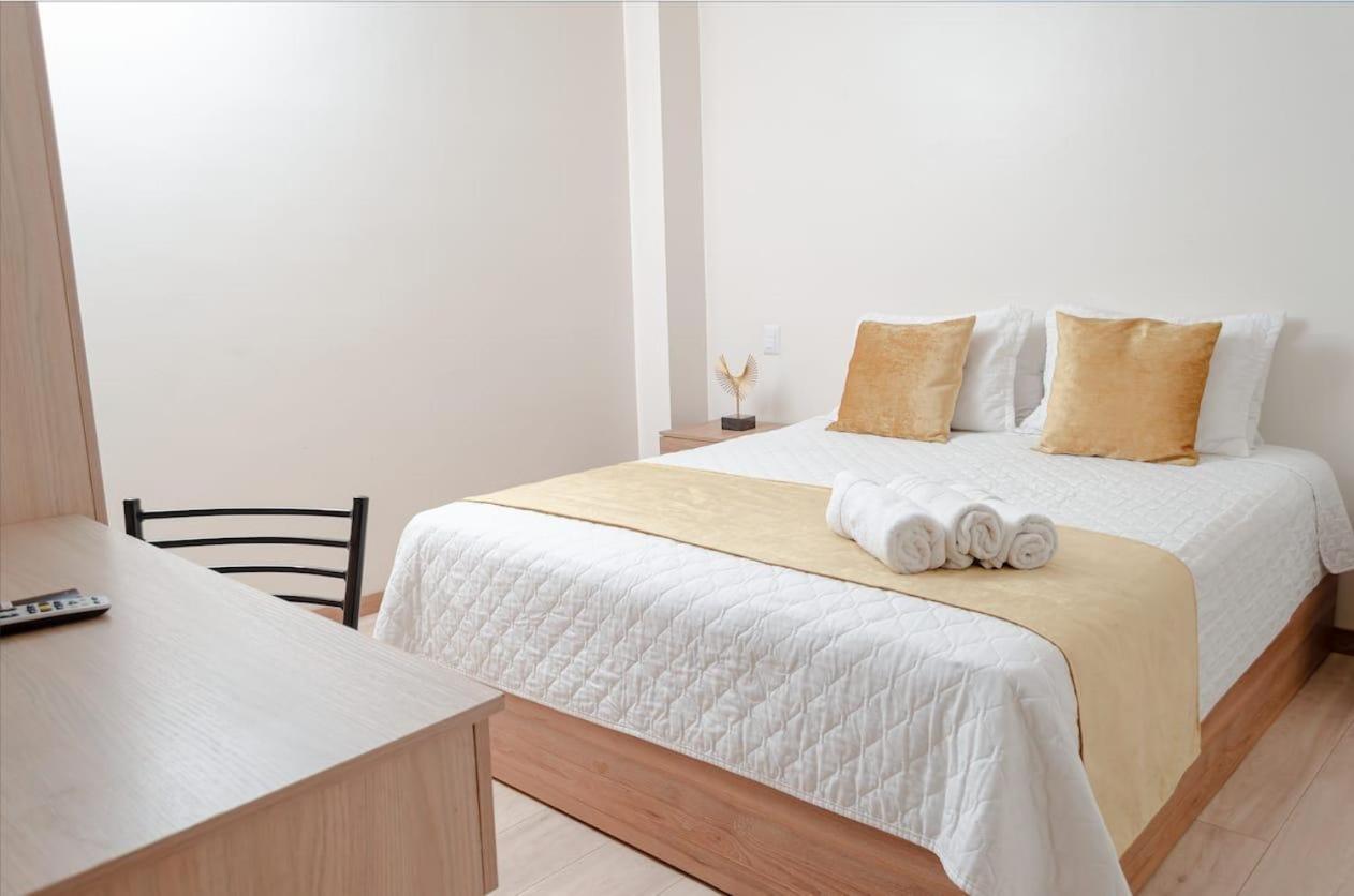 Hotel Brist0L Suites Centro Historico Cuenca Exterior photo