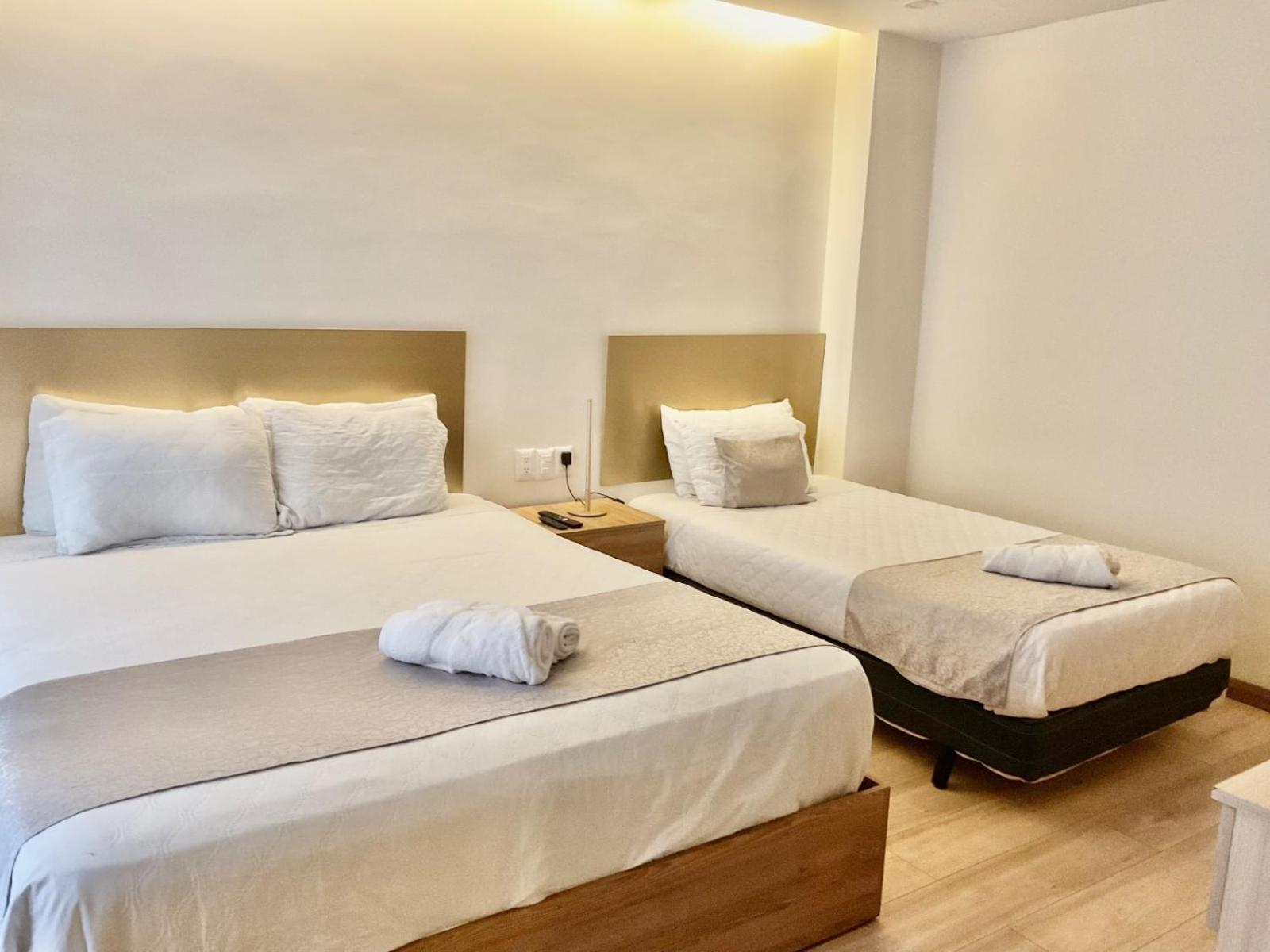 Hotel Brist0L Suites Centro Historico Cuenca Exterior photo