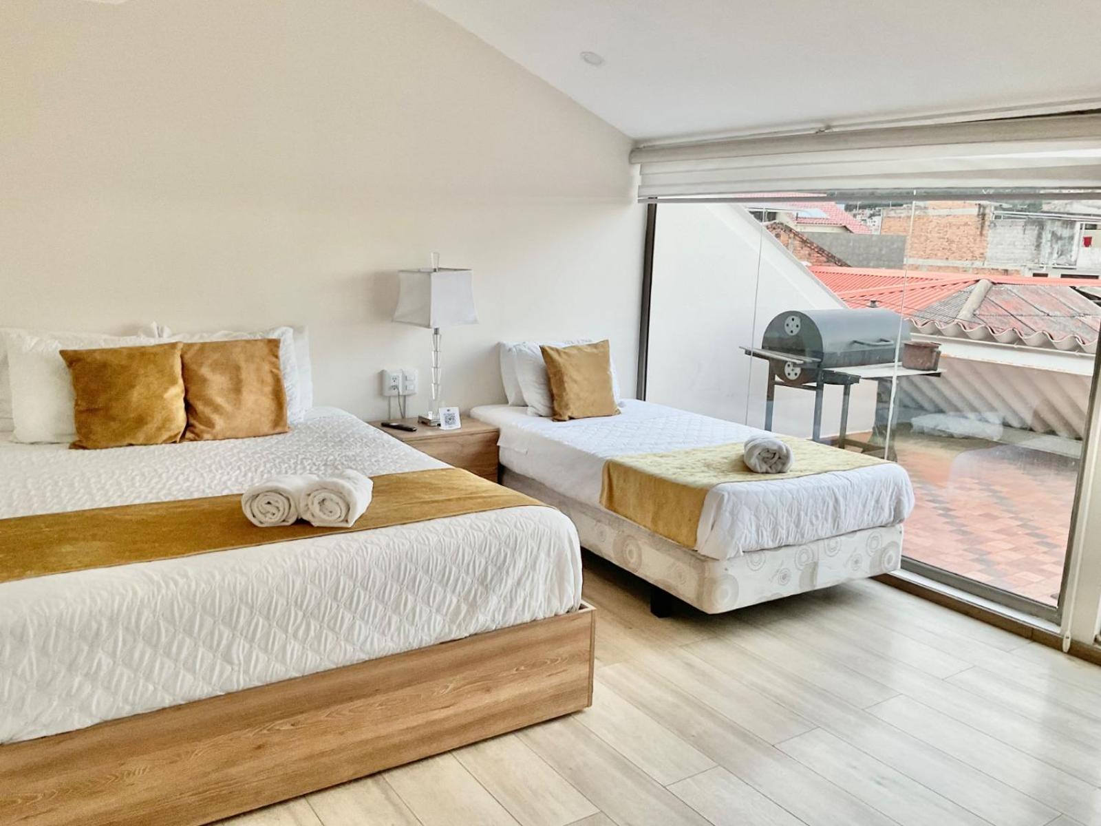 Hotel Brist0L Suites Centro Historico Cuenca Exterior photo