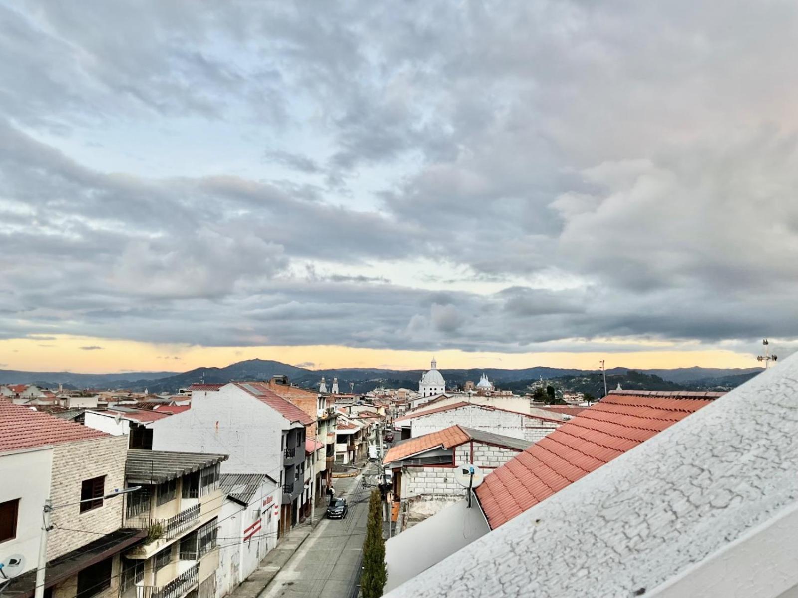 Hotel Brist0L Suites Centro Historico Cuenca Exterior photo