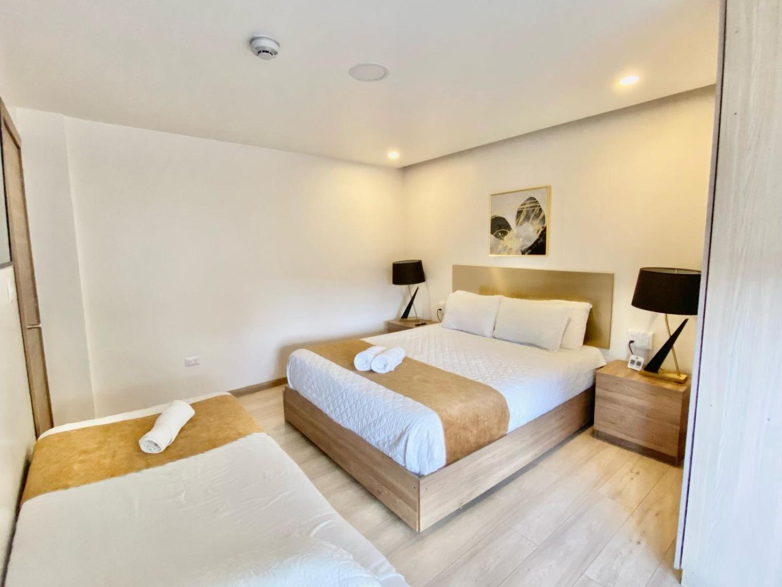 Hotel Brist0L Suites Centro Historico Cuenca Exterior photo